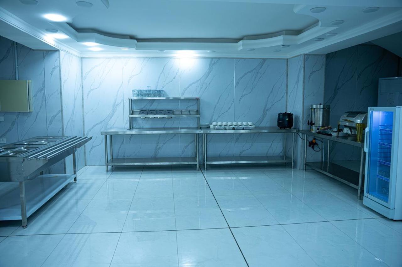Malik Dijlah Hotel Baghdād Extérieur photo