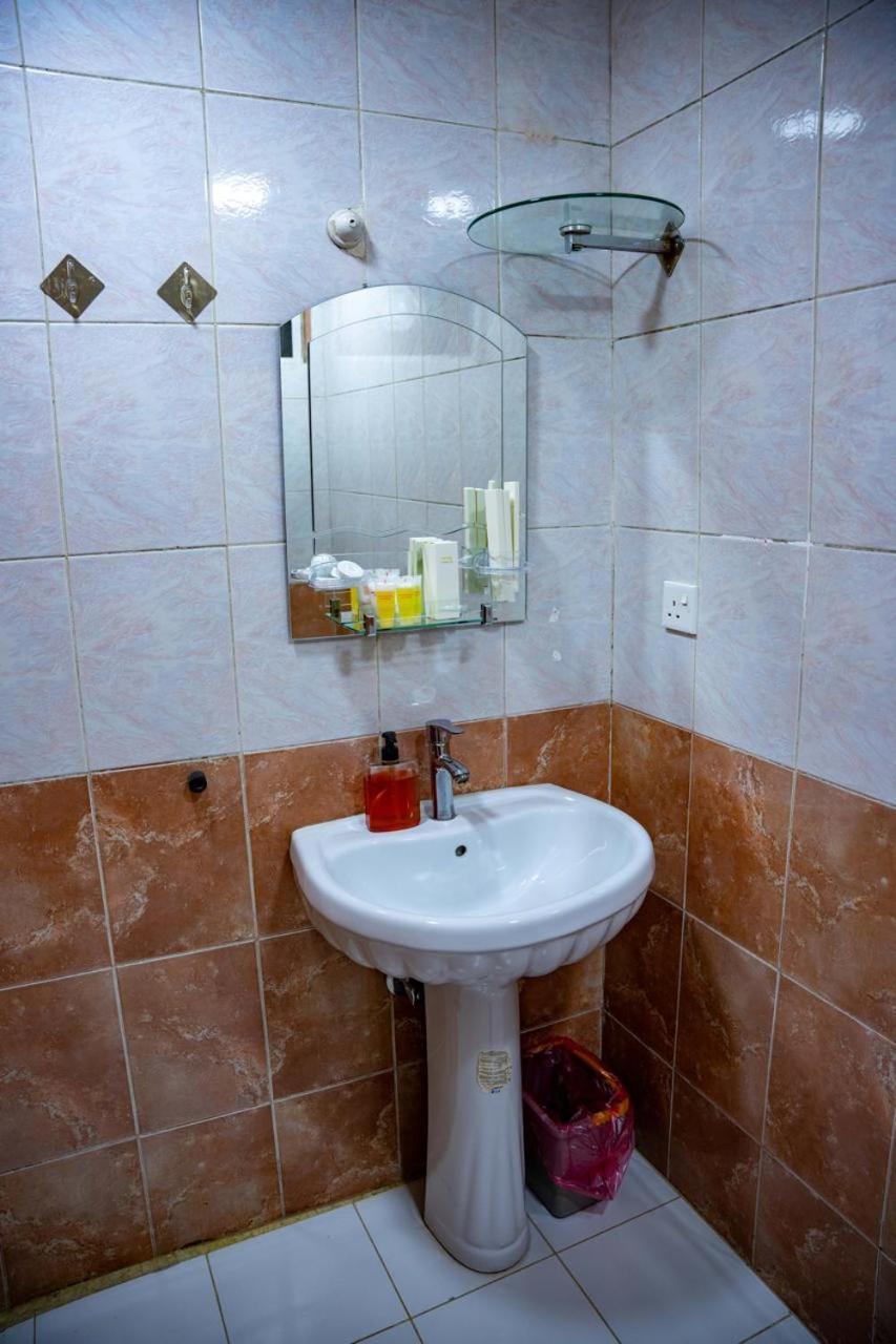 Malik Dijlah Hotel Baghdād Extérieur photo