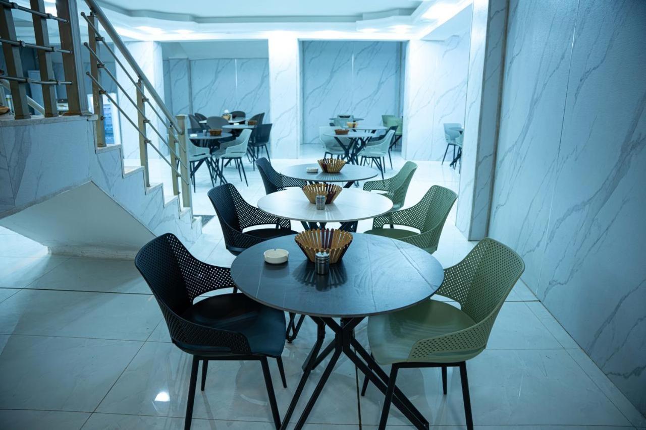 Malik Dijlah Hotel Baghdād Extérieur photo